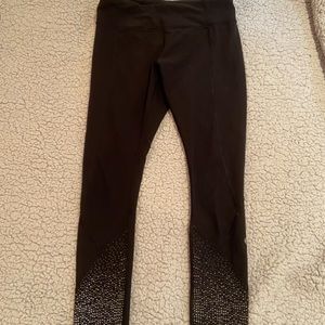 Black Lululemon Cropped Leggings